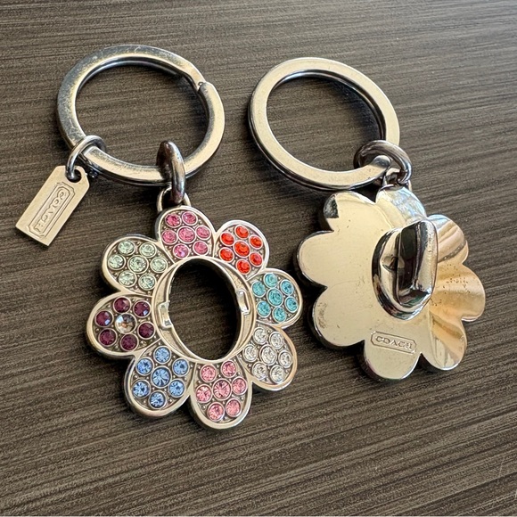 Coach Legacy Pave Daisy Valet Keychain - Picture 7 of 11